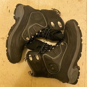 Columbia 200 gram boots